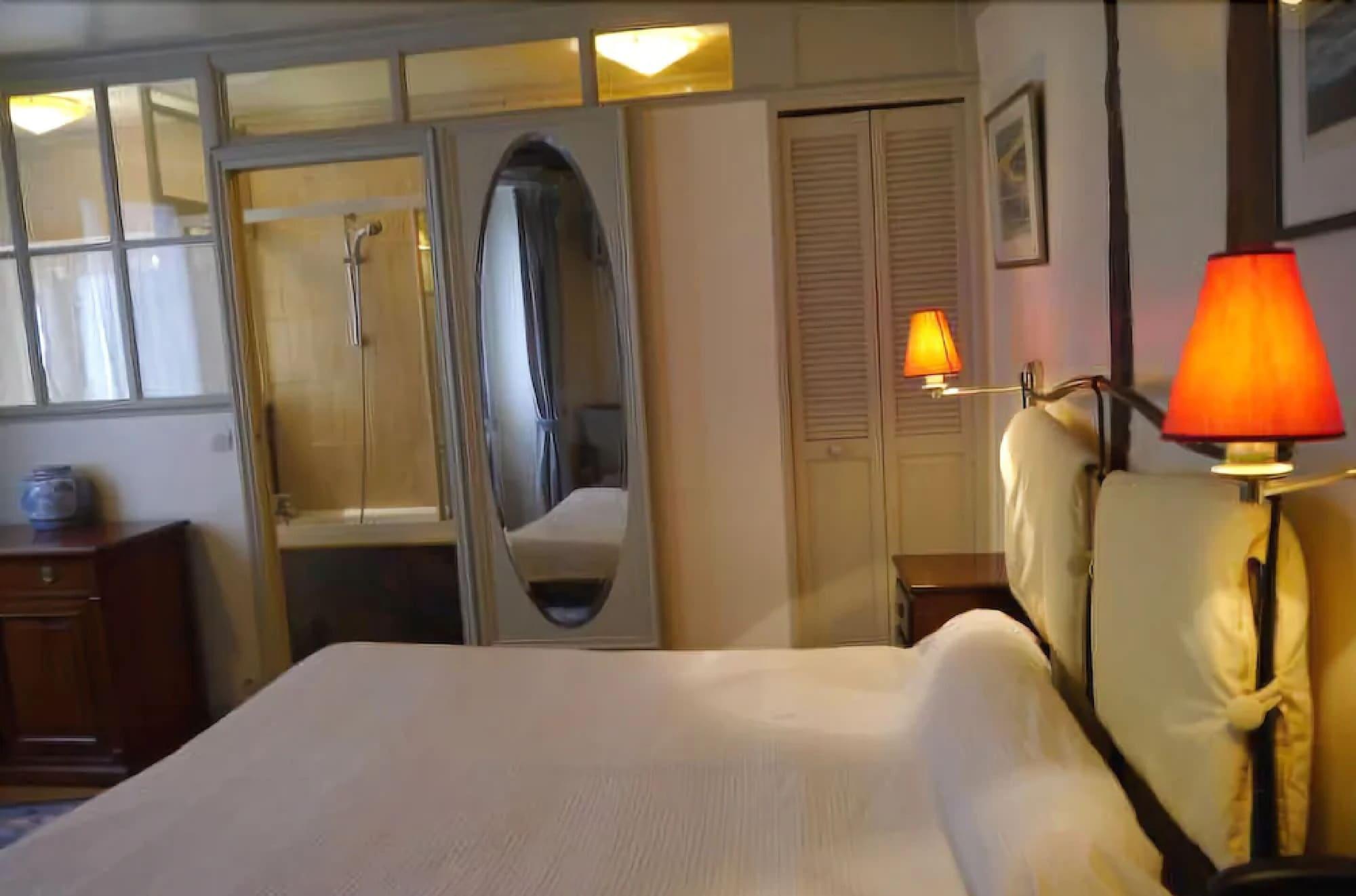 Hotel Les Degres De Notre Dame Paris Exterior foto