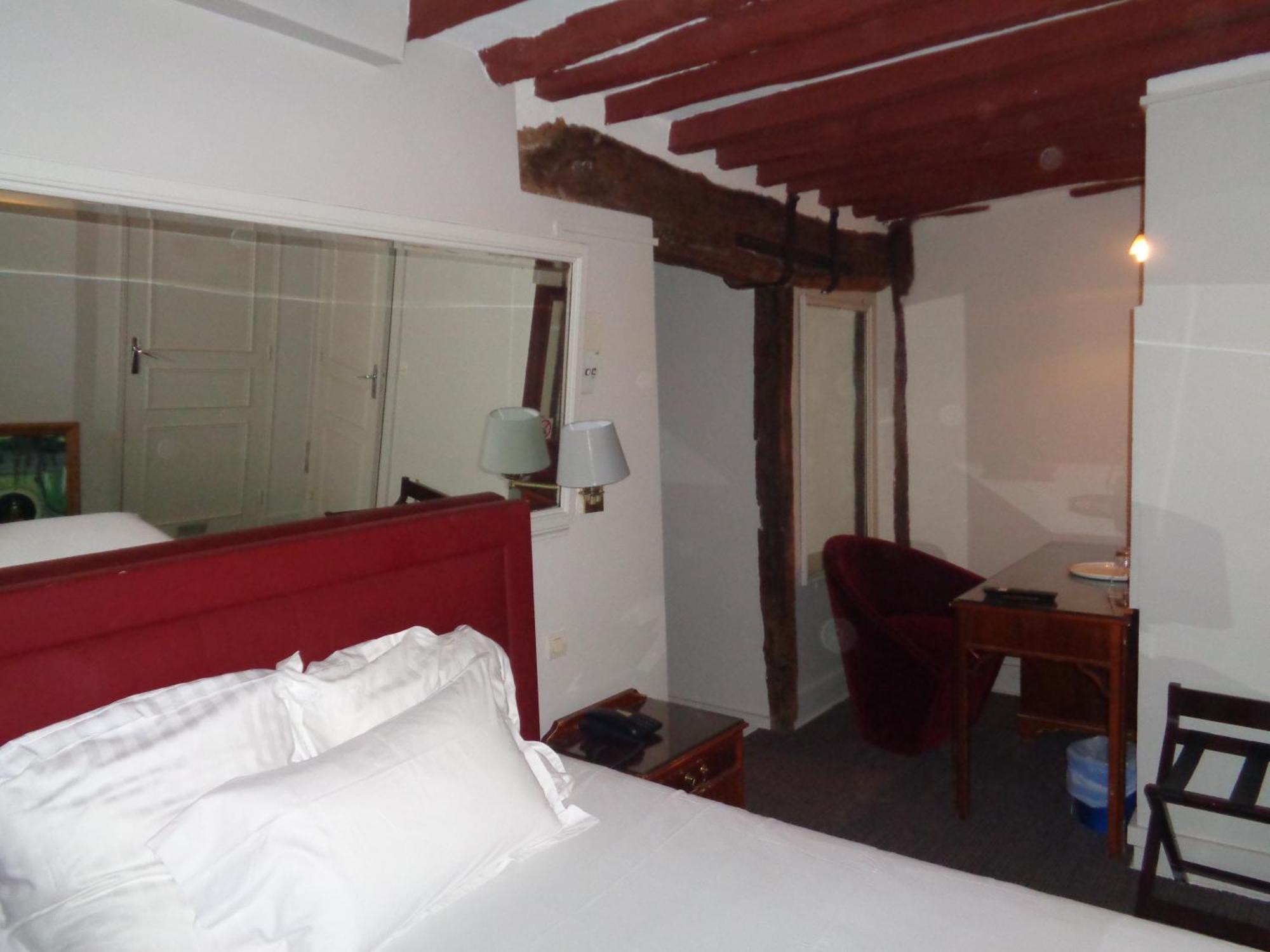 Hotel Les Degres De Notre Dame Paris Exterior foto