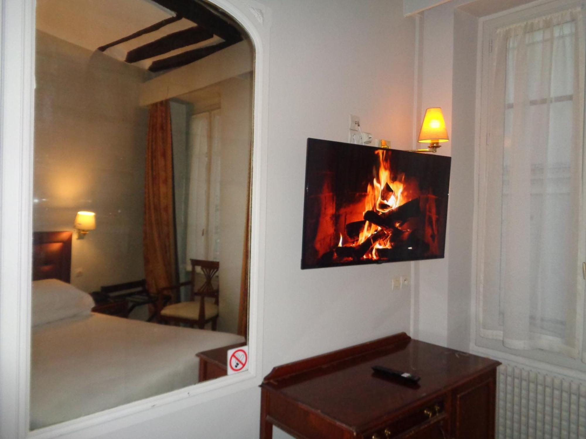 Hotel Les Degres De Notre Dame Paris Exterior foto